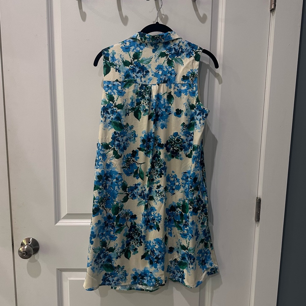 Tuckernuck Water's Edge Hydrangea Sleeveless Charlie Dress - Picture 13 of 15